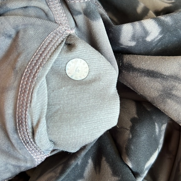 Lululemon leggings - Picture 5 of 6